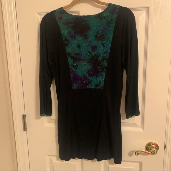 Black & Green Longsleeve Tunic - Picture 2 of 2